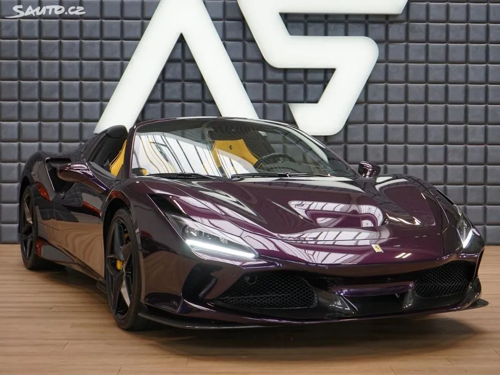 Ferrari F8 Spider Full-Carbon Viola 1of1 Image 1